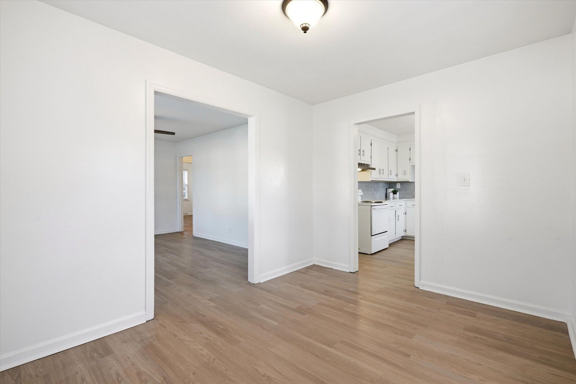 304 Mary Scott Drive Photo 9