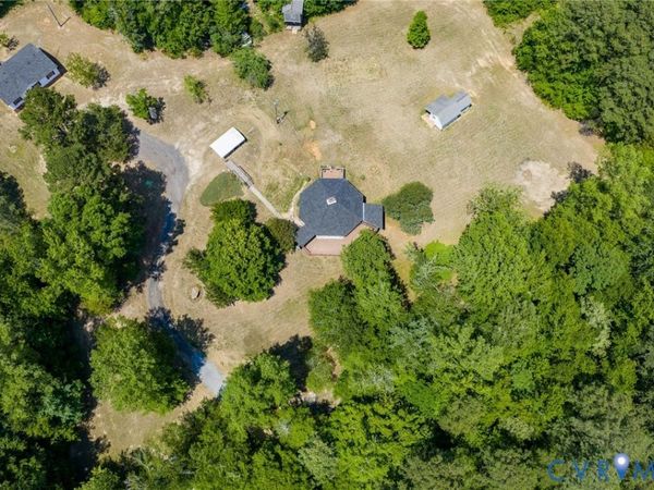 2533 Beech Forest Road , Kenbridge, VA 23944