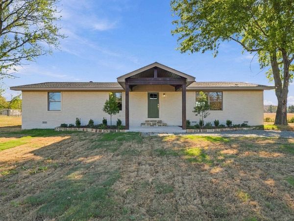 517 Highway 287 , Morrilton, AR 72110