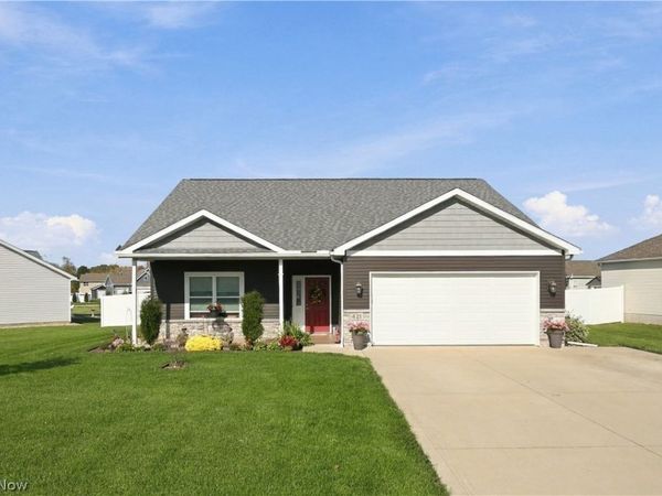 421 Northwoods Avenue , Wellington, OH 44090