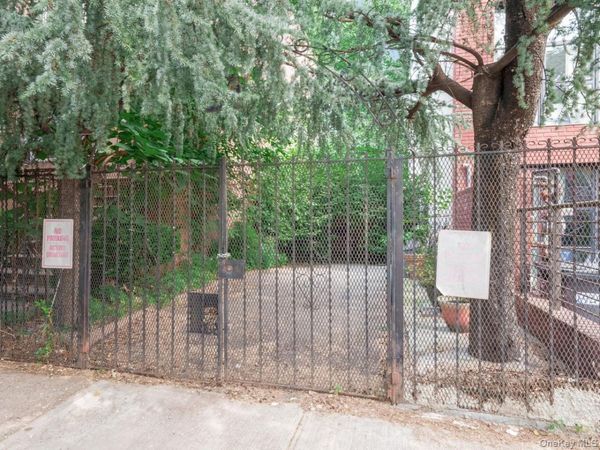 811 Greene Avenue , Brooklyn, NY 11221