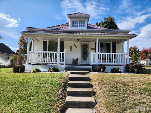 212 S Court Street, Bowling Green, MO 63334