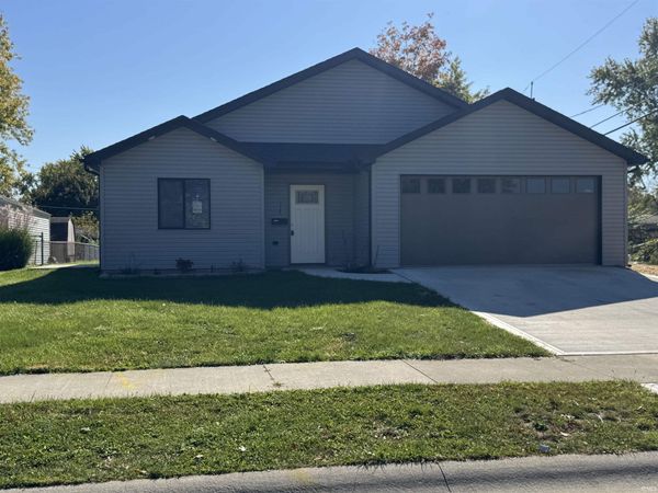 114 E Crown Lane, Fort Wayne, IN 46816