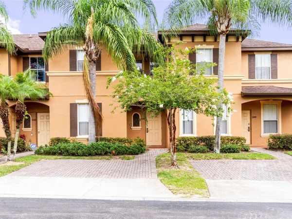 2010 CALABRIA AVENUE , DAVENPORT, FL 33897
