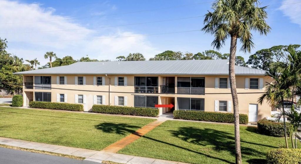 333 SE Martin Avenue, Unit 1-I, Stuart, FL 34996 Photo
