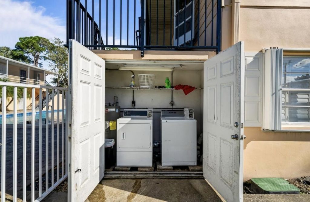 333 SE Martin Avenue, Unit 1-I, Stuart, FL 34996 Photo