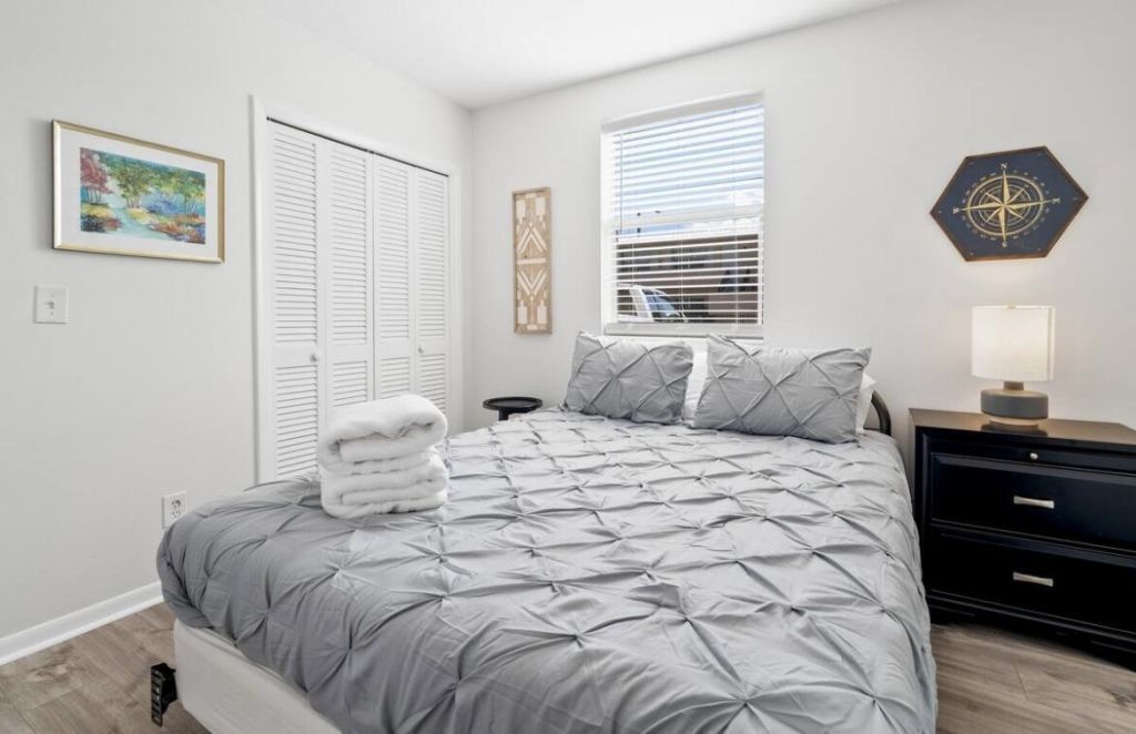 333 SE Martin Avenue, Unit 1-I, Stuart, FL 34996 Photo