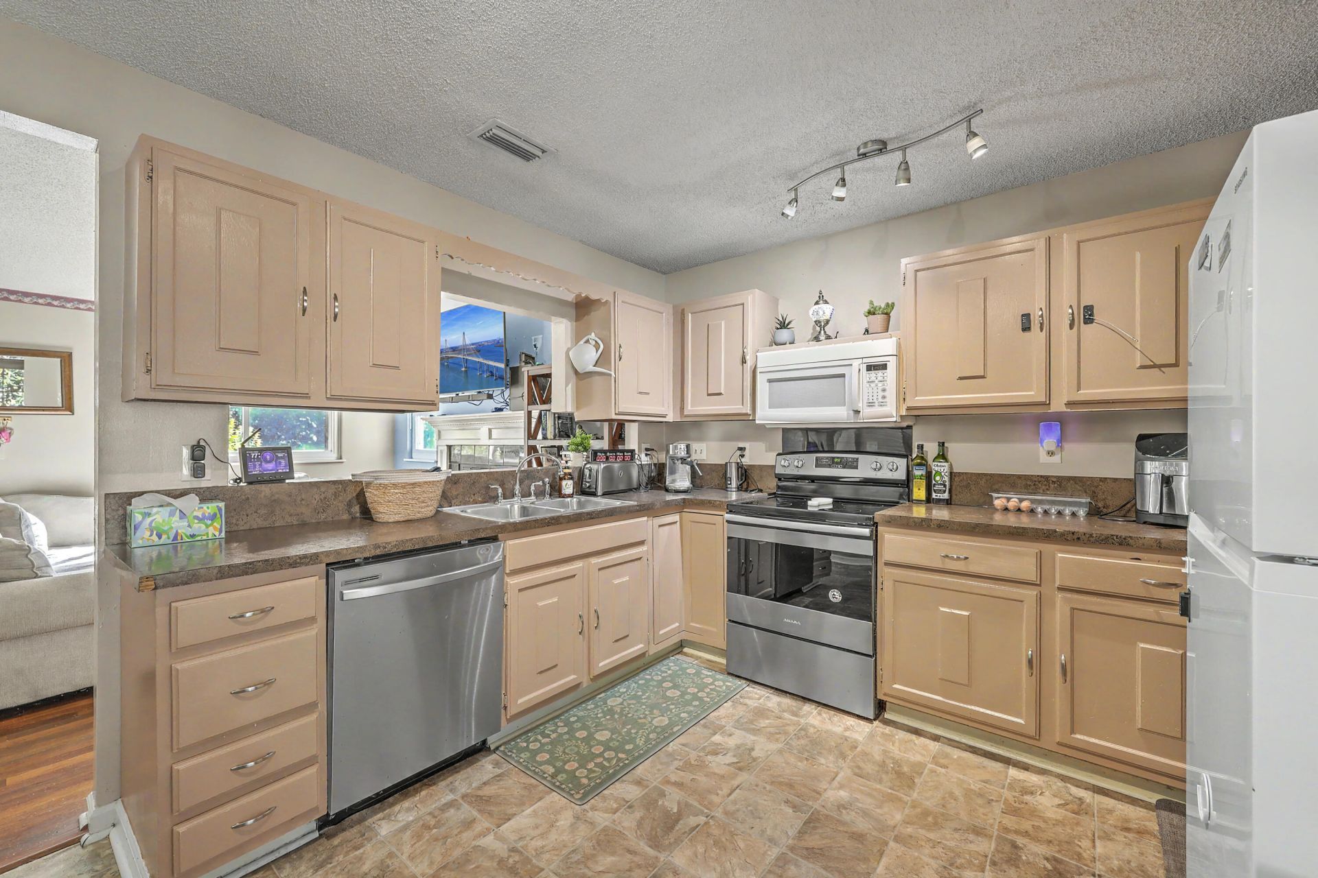 506 Scotch Range Road Photo 9