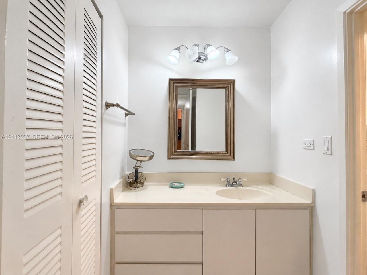 7135 Collins Ave , Unit 331, Miami Beach, FL 33141 Photo