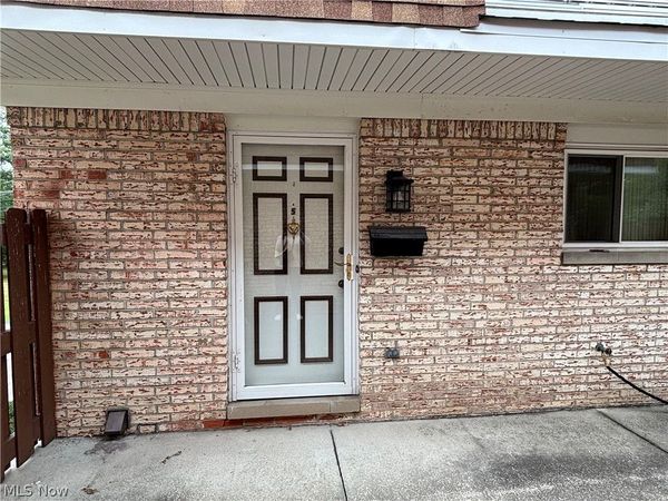 6474 Concord Drive, Unit 5, Parma, OH 44134