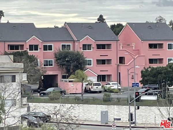4810 S La Brea Avenue, Unit 205, Los Angeles, CA 90008