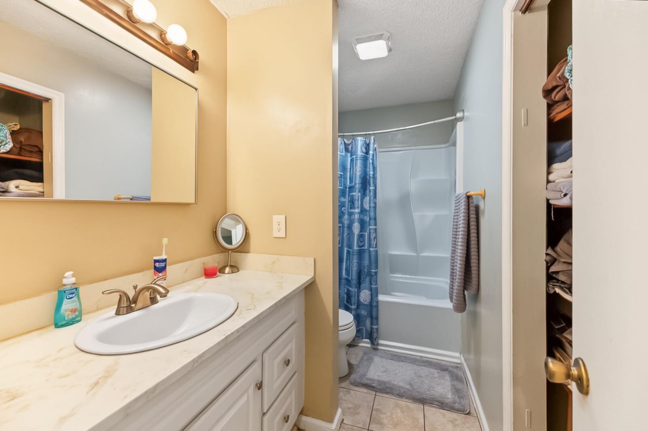 301 Anadale Court Photo 20