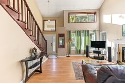 301 Anadale Court photo 4
