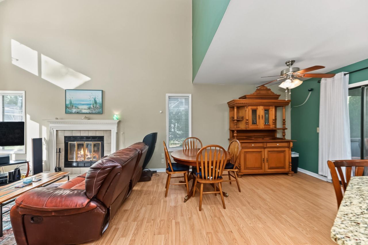 301 Anadale Court Photo 6