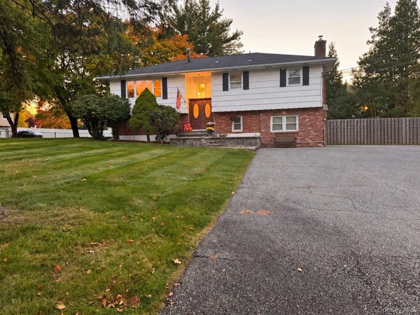 11 Rosman Road , Thiells, NY 10984