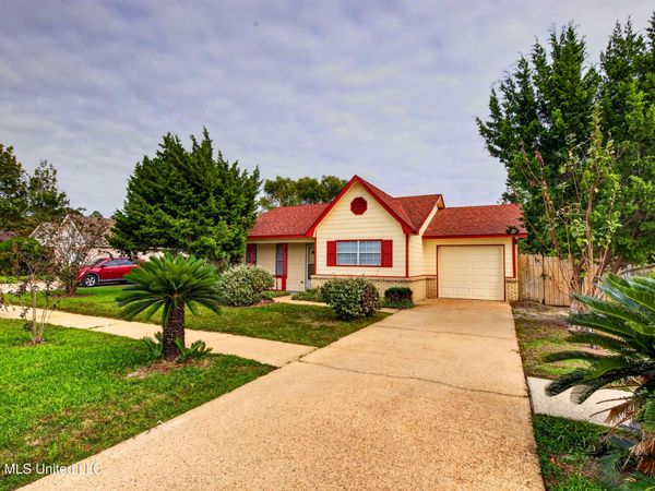 1324 Deana Road, Ocean Springs, MS 39564