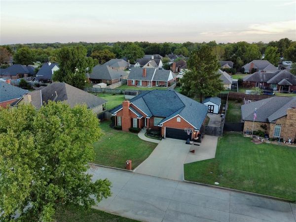 1307 Castle Creek Street, Shawnee, OK 74804