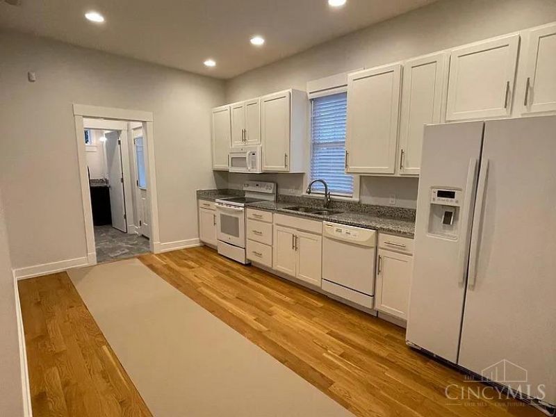 2807 Price Avenue, Cincinnati, OH 45204 Photo 4