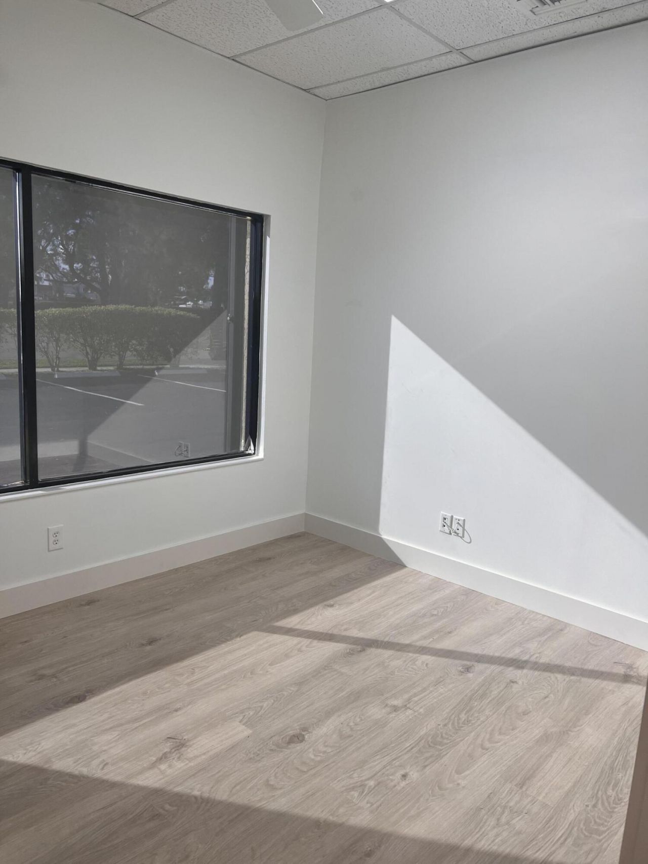 1001 W Jasmine Drive, Unit M, Lake Park, FL 33403 Photo