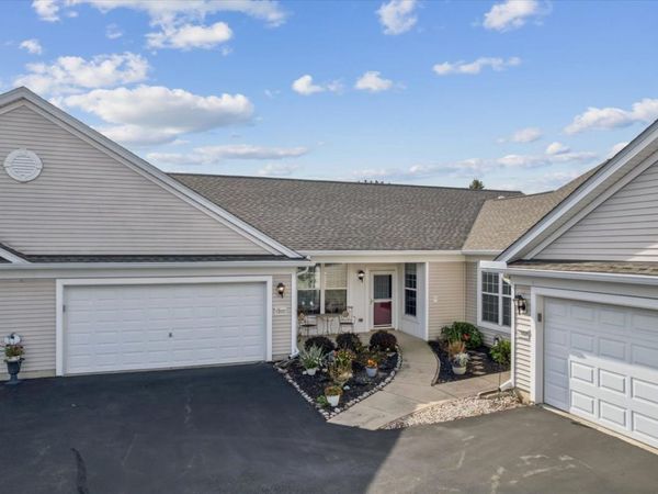 14041 Moraine Hills Drive, Huntley, IL 60142