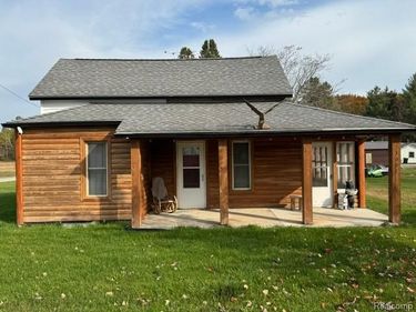 3007 Main Street Road , Standish, Mi 48658