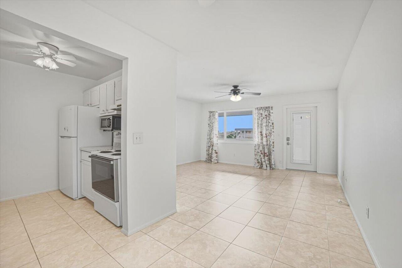 131 Doolen Court, Unit 306, North Palm Beach, FL 33408 Photo