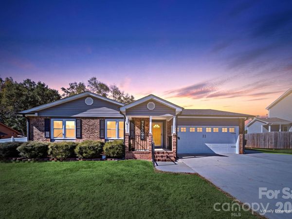 2638 Castle Hill Road , Gastonia, NC 28052