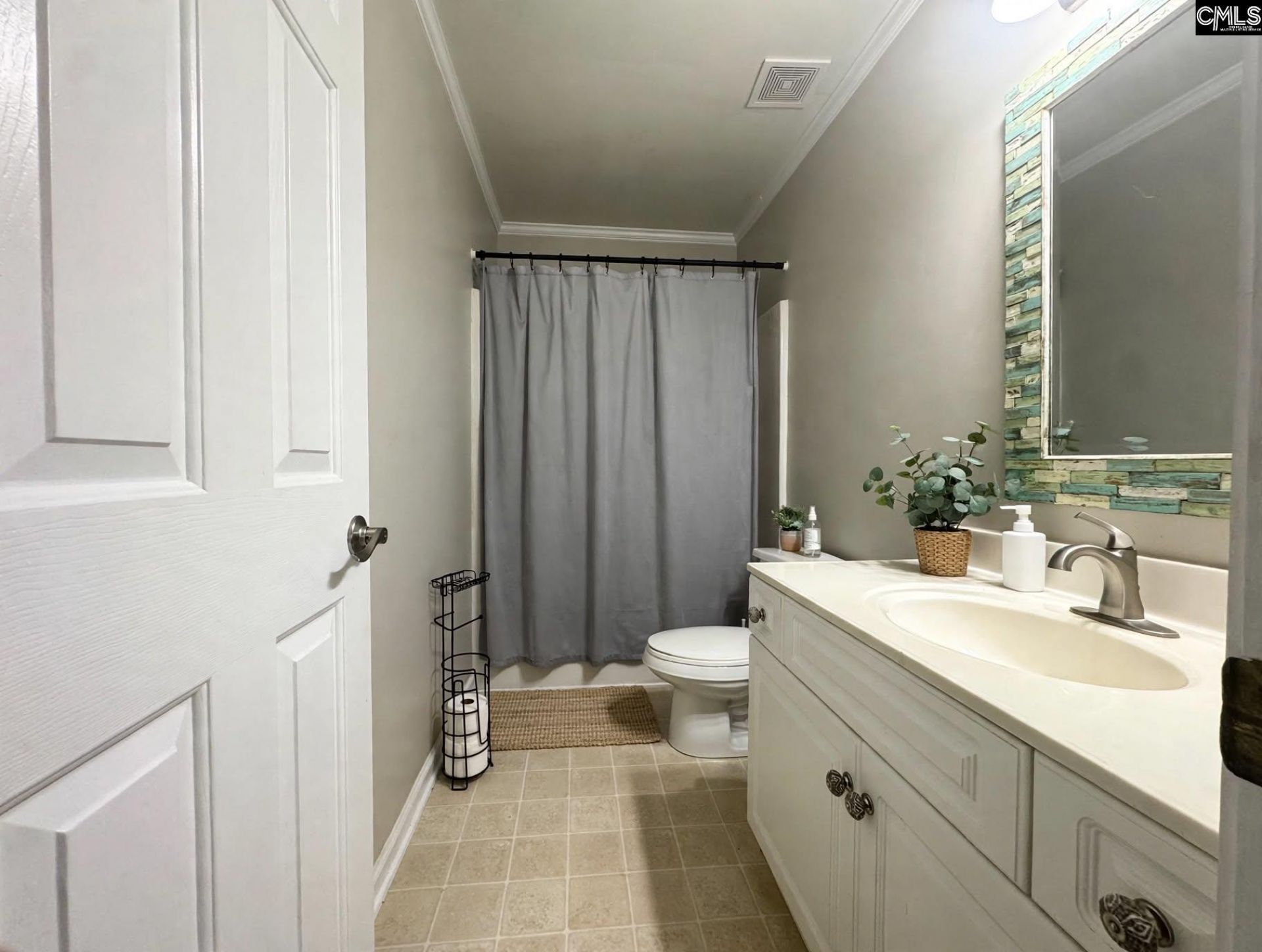 200 Austree Drive  Photo 22