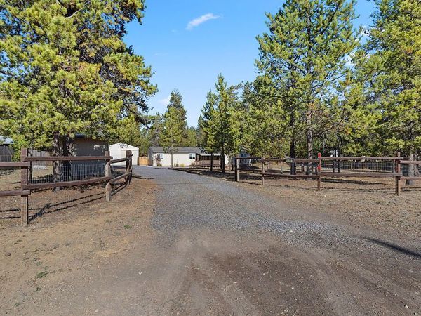 16122 Twin Drive, La Pine, OR 97739