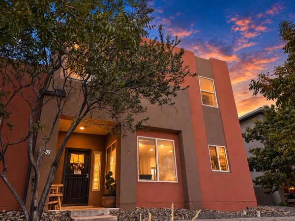 5709 University Boulevard SE, Albuquerque, NM 87106