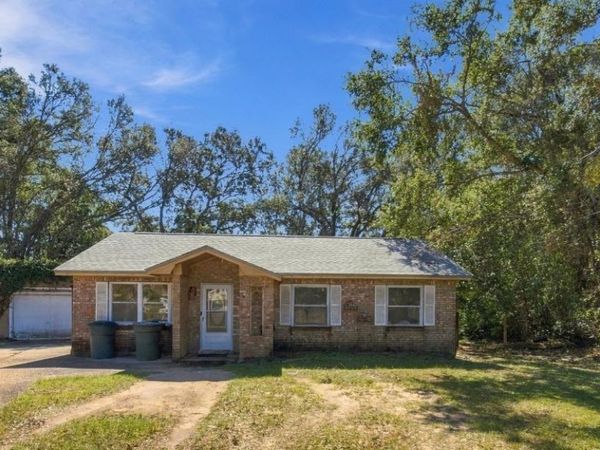 7813 Lenora Ct, Pensacola, FL 32526