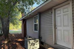 212 N 9th Avenue photo 4