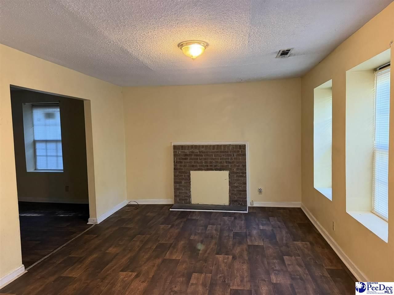 212 N 9th Avenue Photo 6