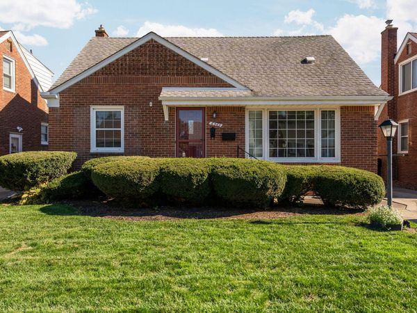 6569 Norwood Avenue, Allen Park, MI 48101