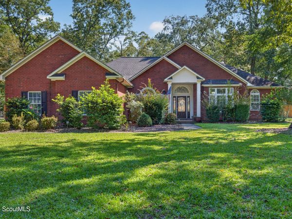 830 Bradwell Street , Hinesville, GA 31313