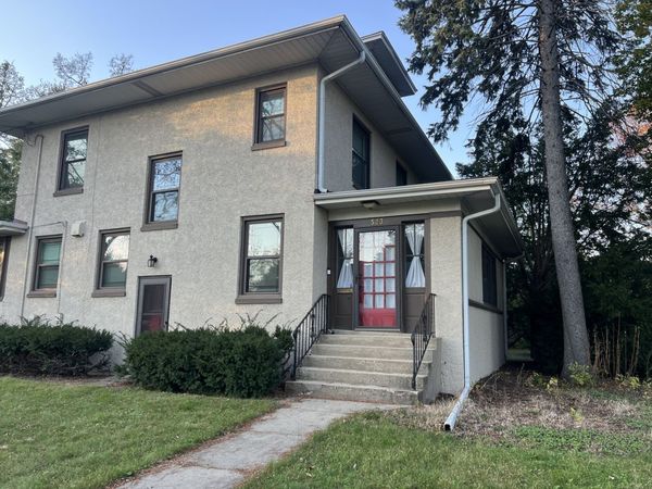 523 E Elmwood Avenue , West Chicago, IL 60185