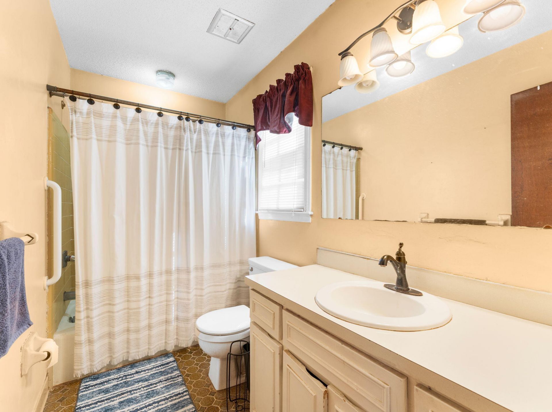 107 Dunbury Drive Photo 27