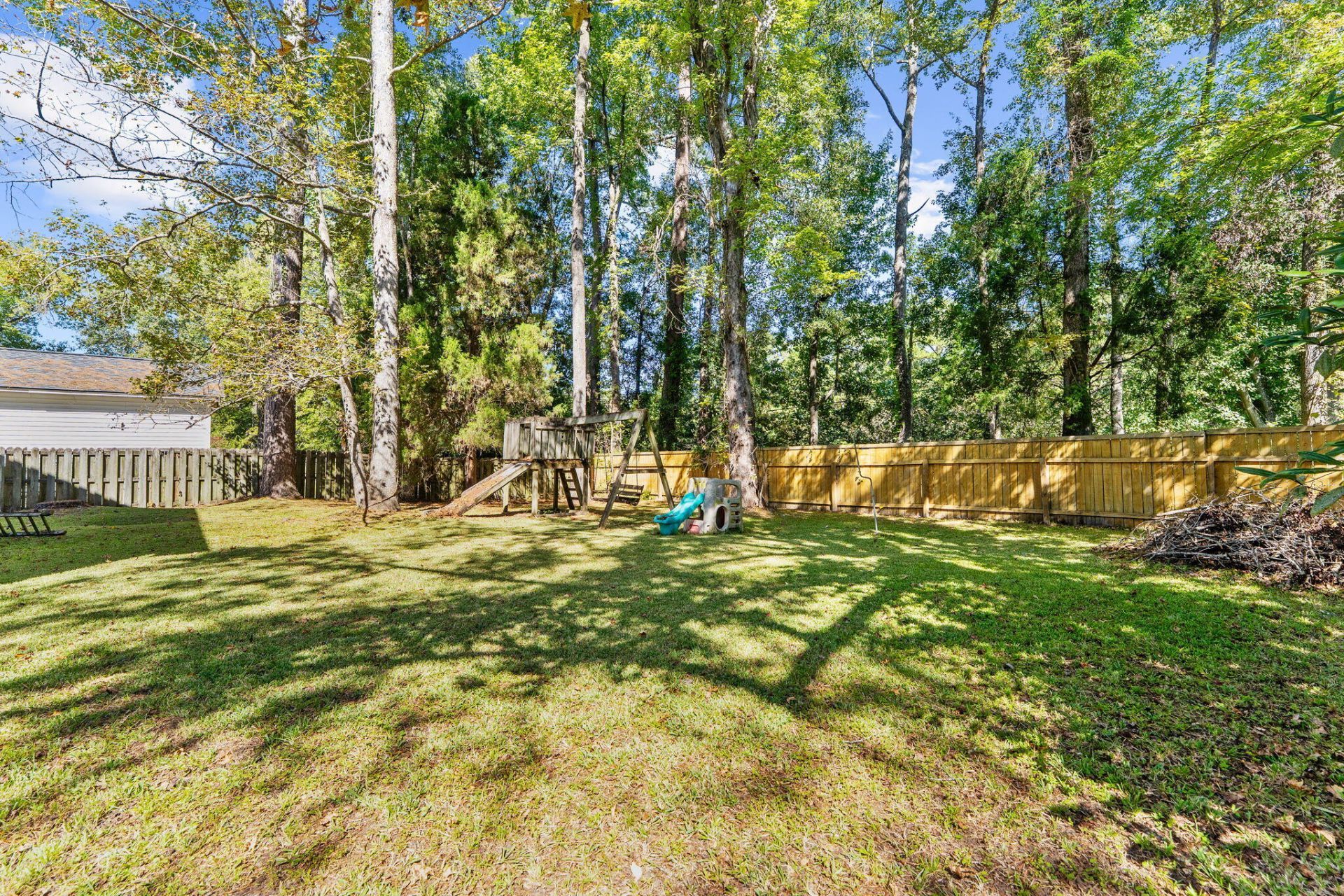 107 Dunbury Drive Photo 33