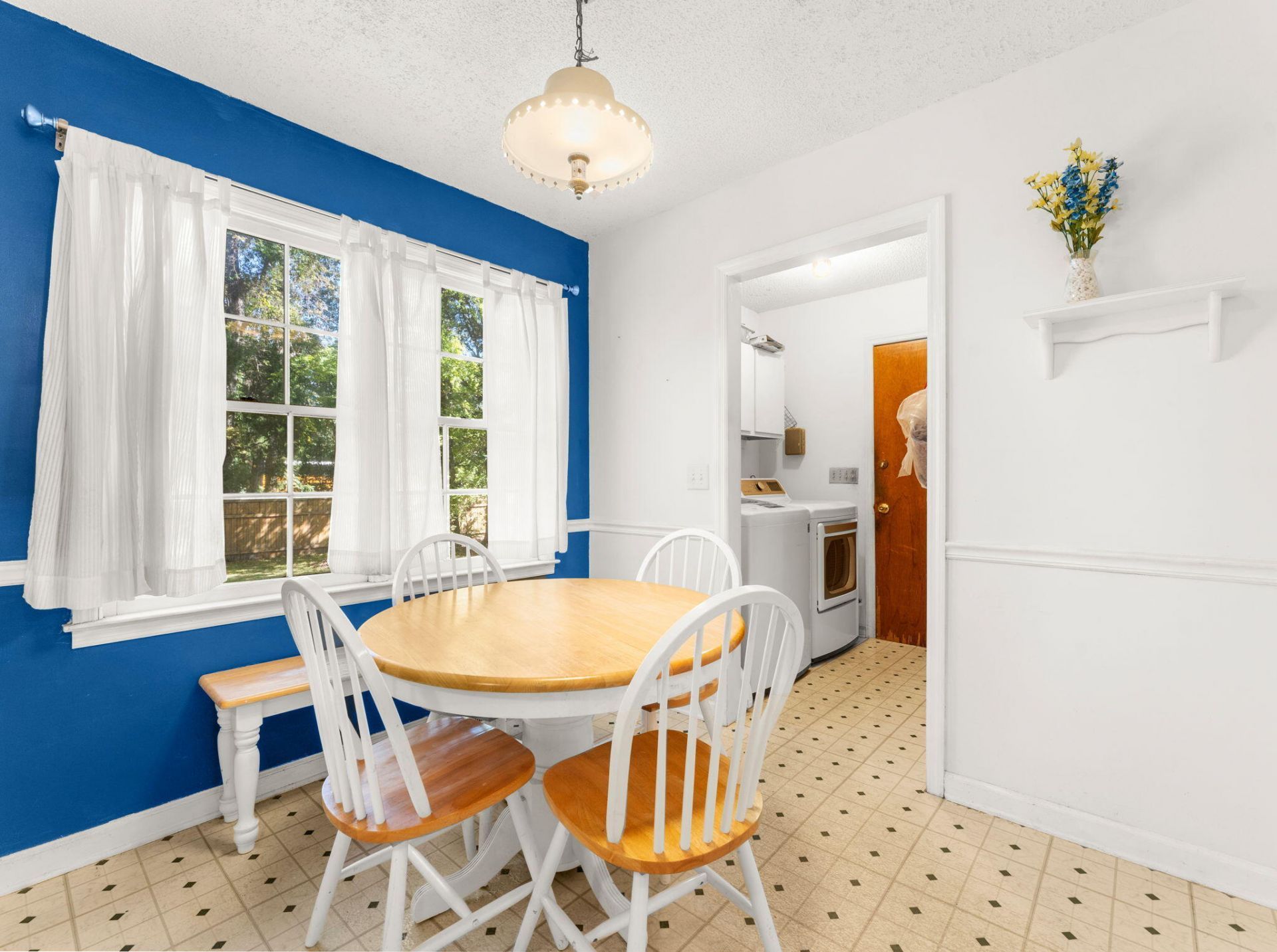 107 Dunbury Drive Photo 8