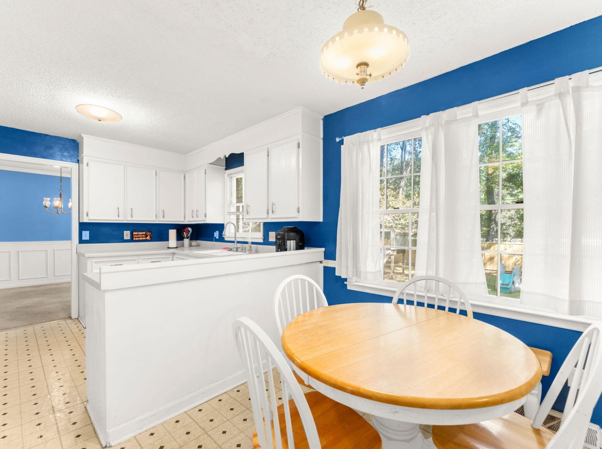 107 Dunbury Drive Photo 9