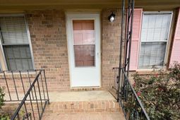 135 Parkwood Drive photo 4