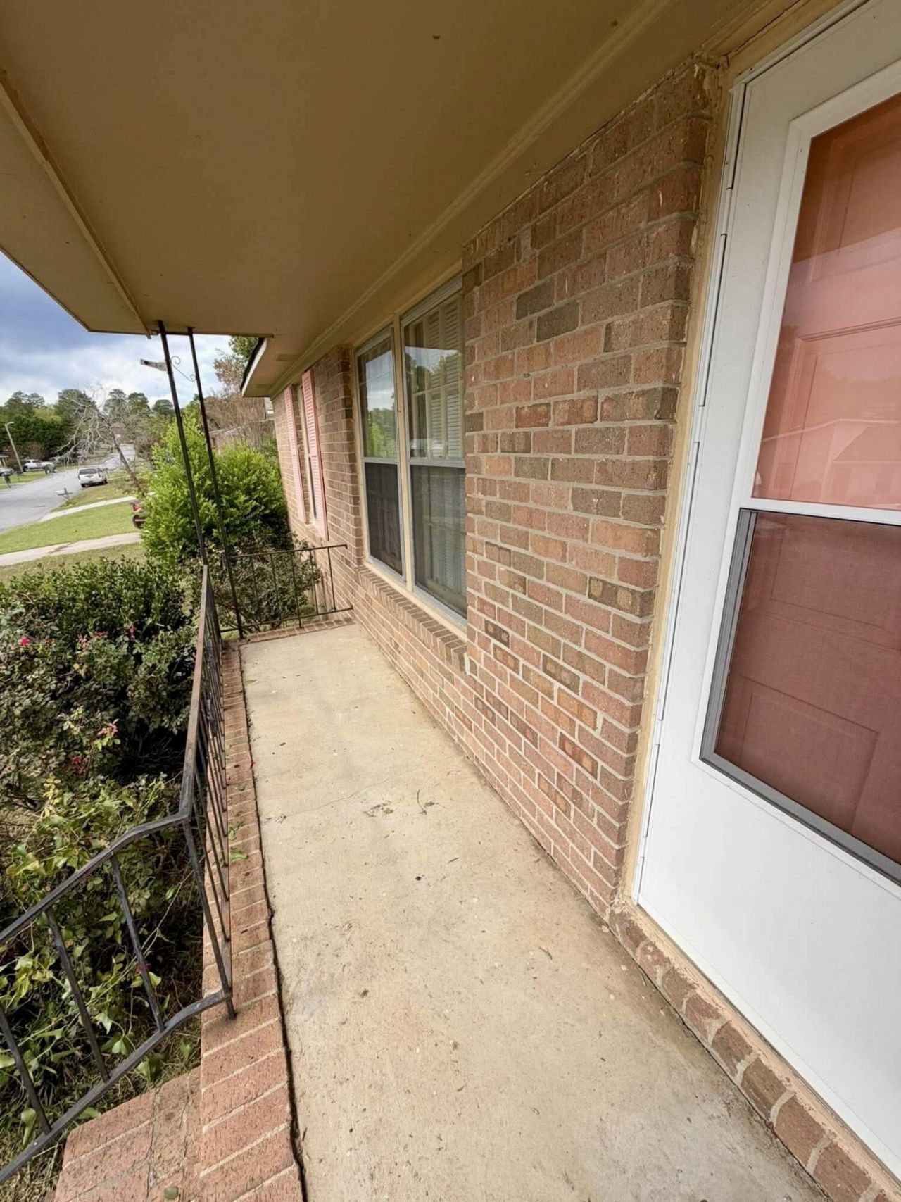 135 Parkwood Drive Photo 4