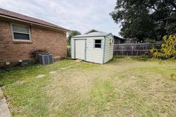 135 Parkwood Drive photo 4