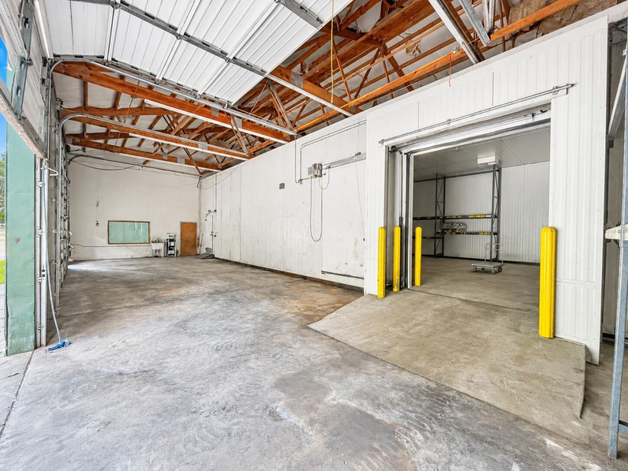 5099 Enterprise Drive  Photo 9