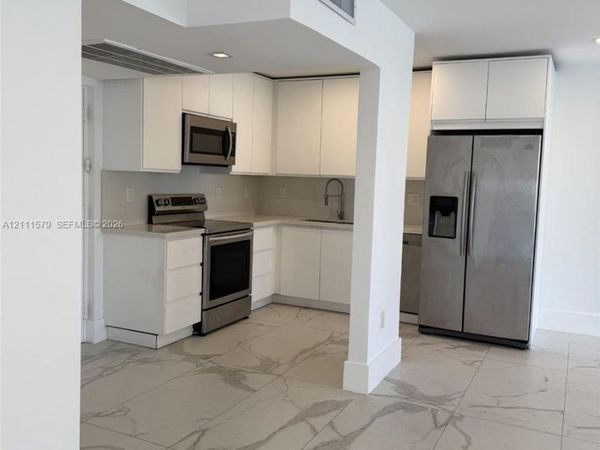 17560 Atlantic Blvd , Unit 106, Sunny Isles Beach, FL 33160