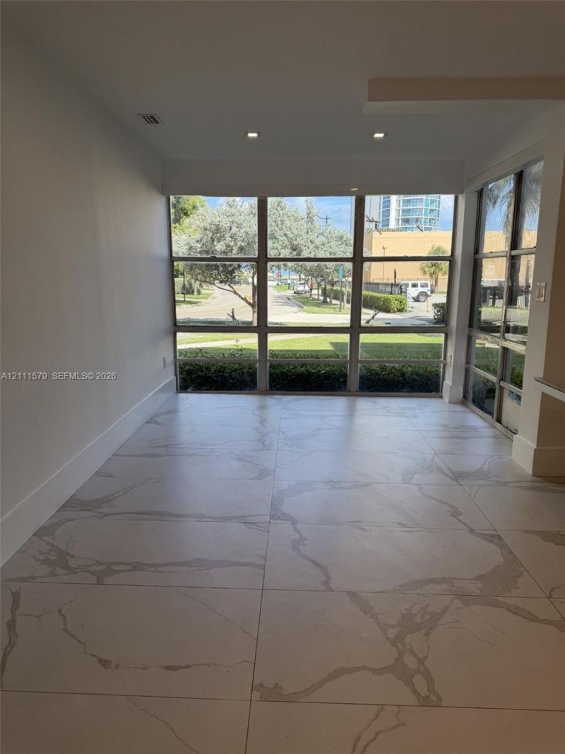 17560 Atlantic Blvd , Unit 106, Sunny Isles Beach, FL 33160 Photo