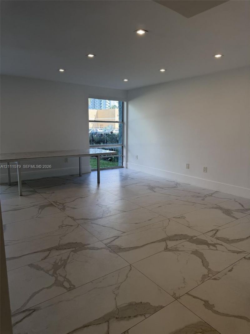 17560 Atlantic Blvd , Unit 106, Sunny Isles Beach, FL 33160 Photo