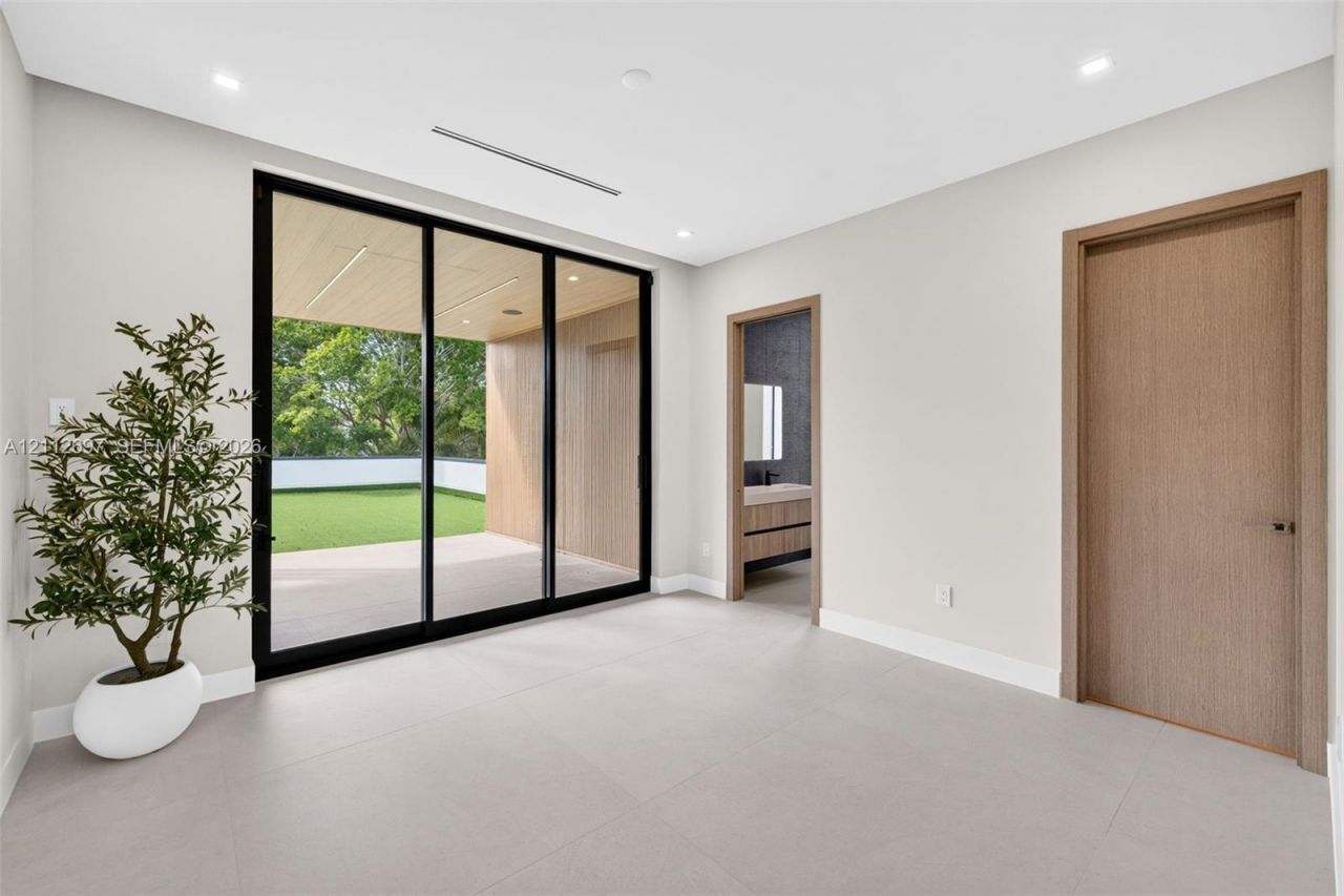 700 SW 12th Ave , Fort Lauderdale, FL 33312 Photo