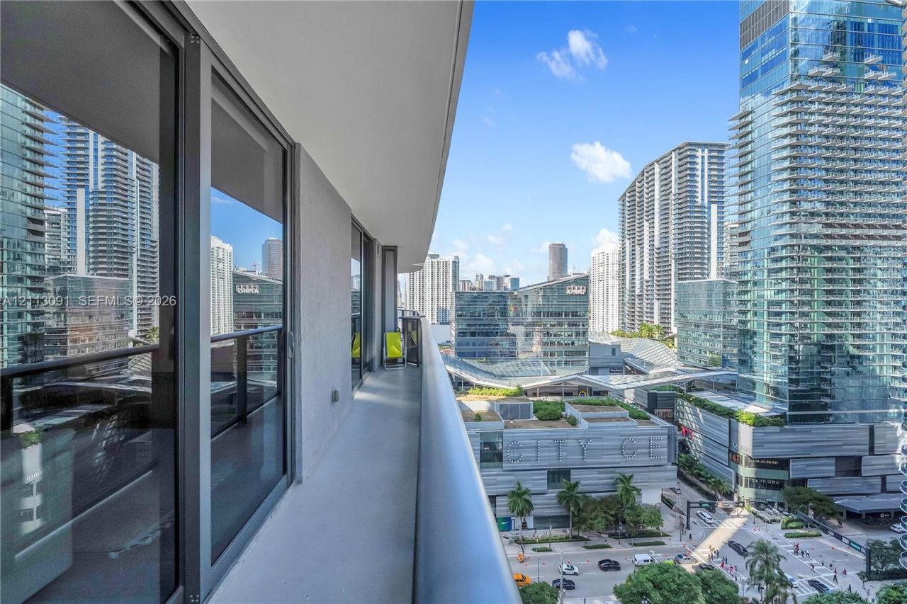 55 SW 9th St , Unit 1802, Miami, FL 33130 Photo