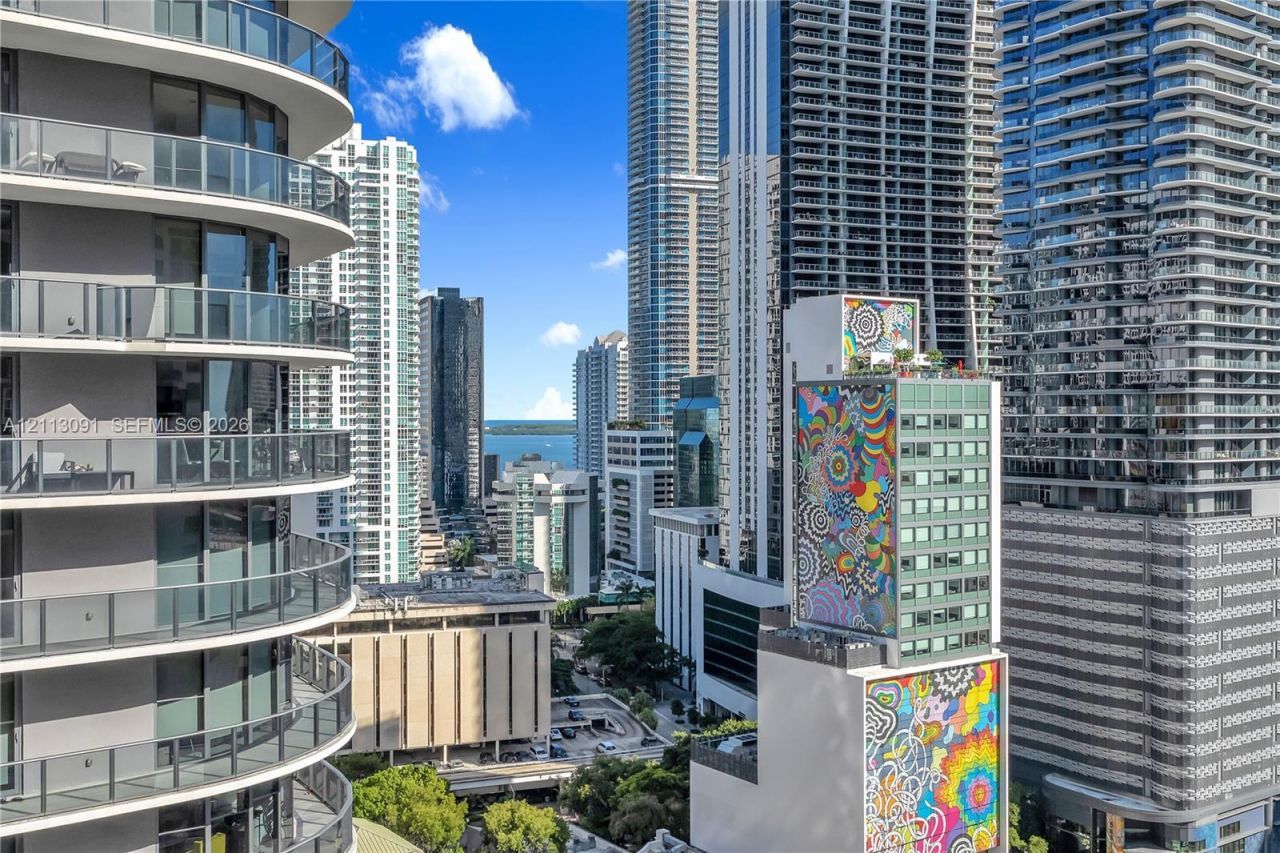 55 SW 9th St , Unit 1802, Miami, FL 33130 Photo
